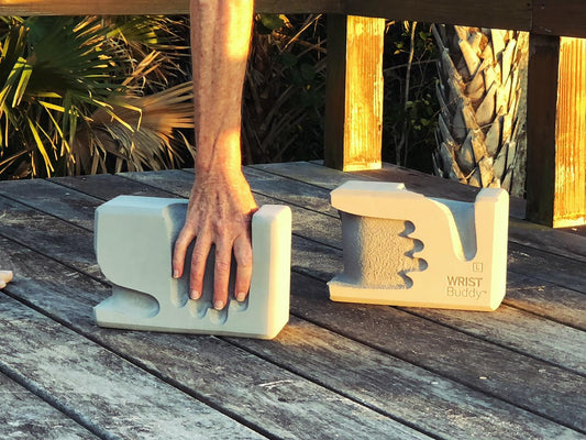 What’s The Link Between Yoga And Wrist Pain? And Why Your Block Matters